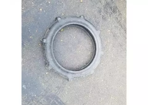 Paddle tire